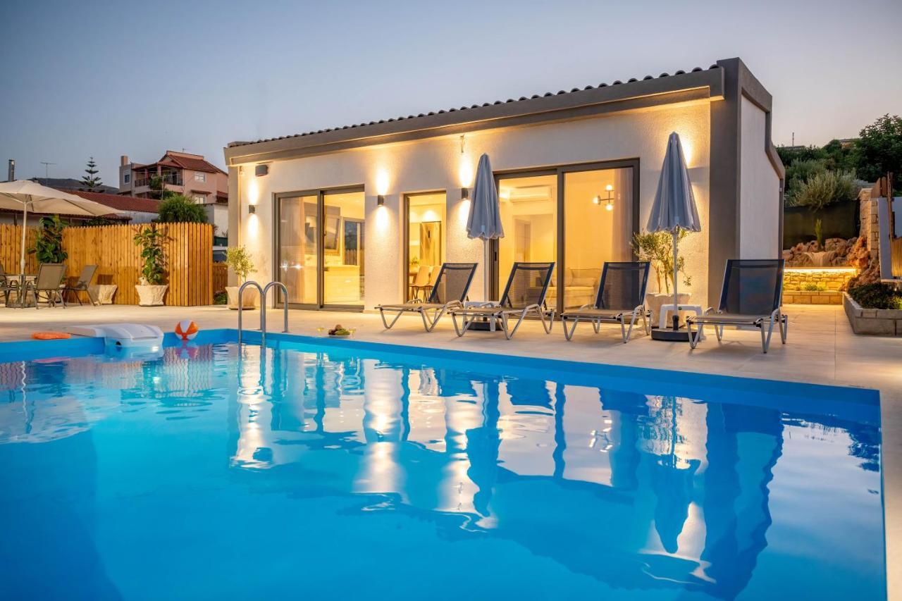 Halaro Villa Gerani  Luaran gambar