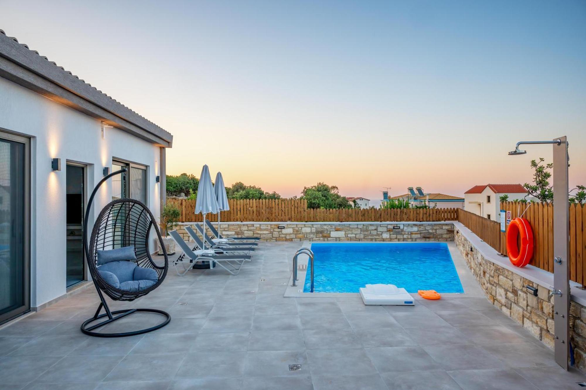 Halaro Villa Gerani  Luaran gambar