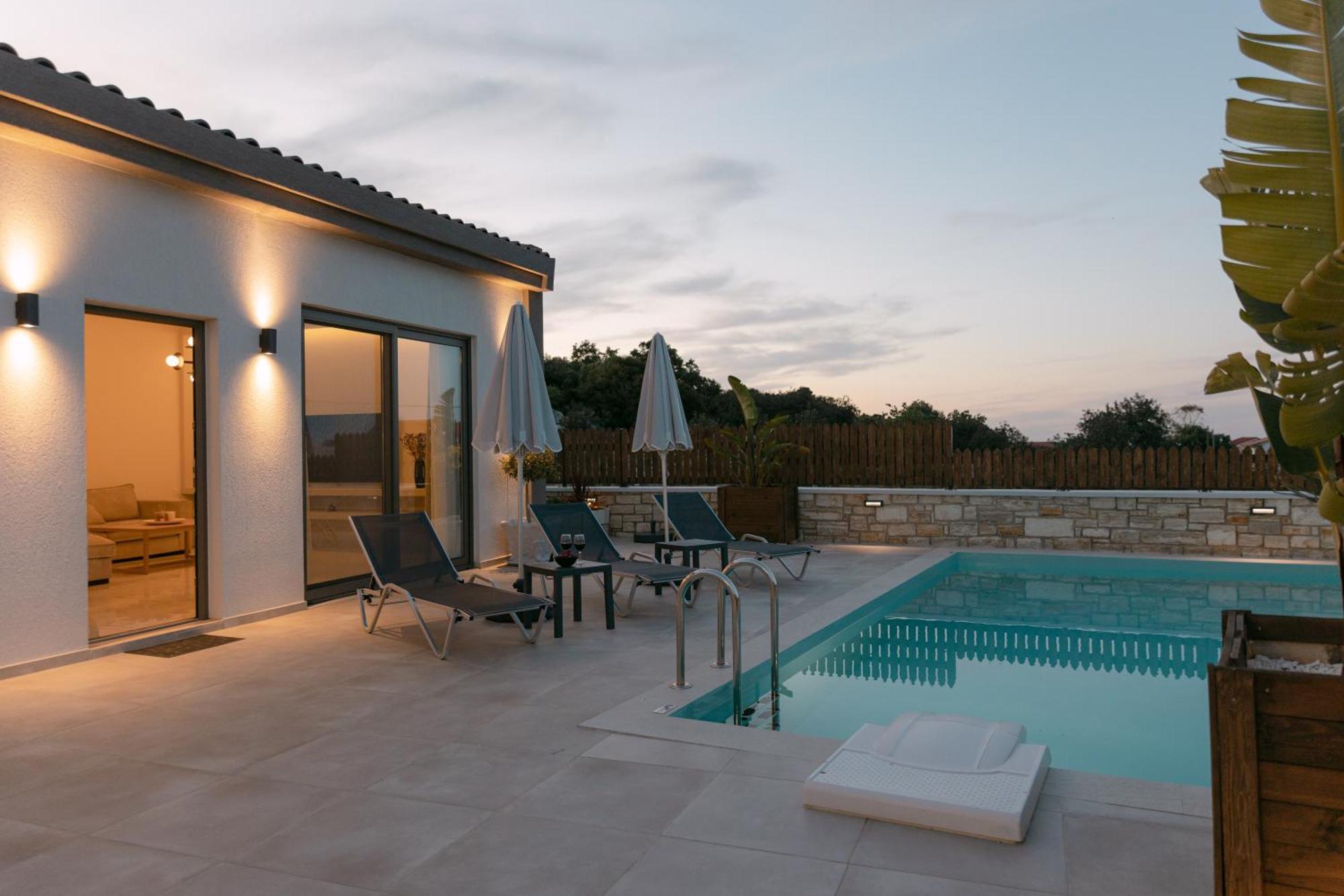 Halaro Villa Gerani  Luaran gambar
