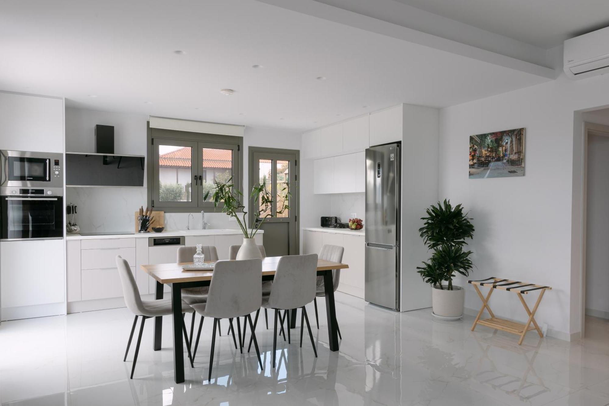 Halaro Villa Gerani  Luaran gambar