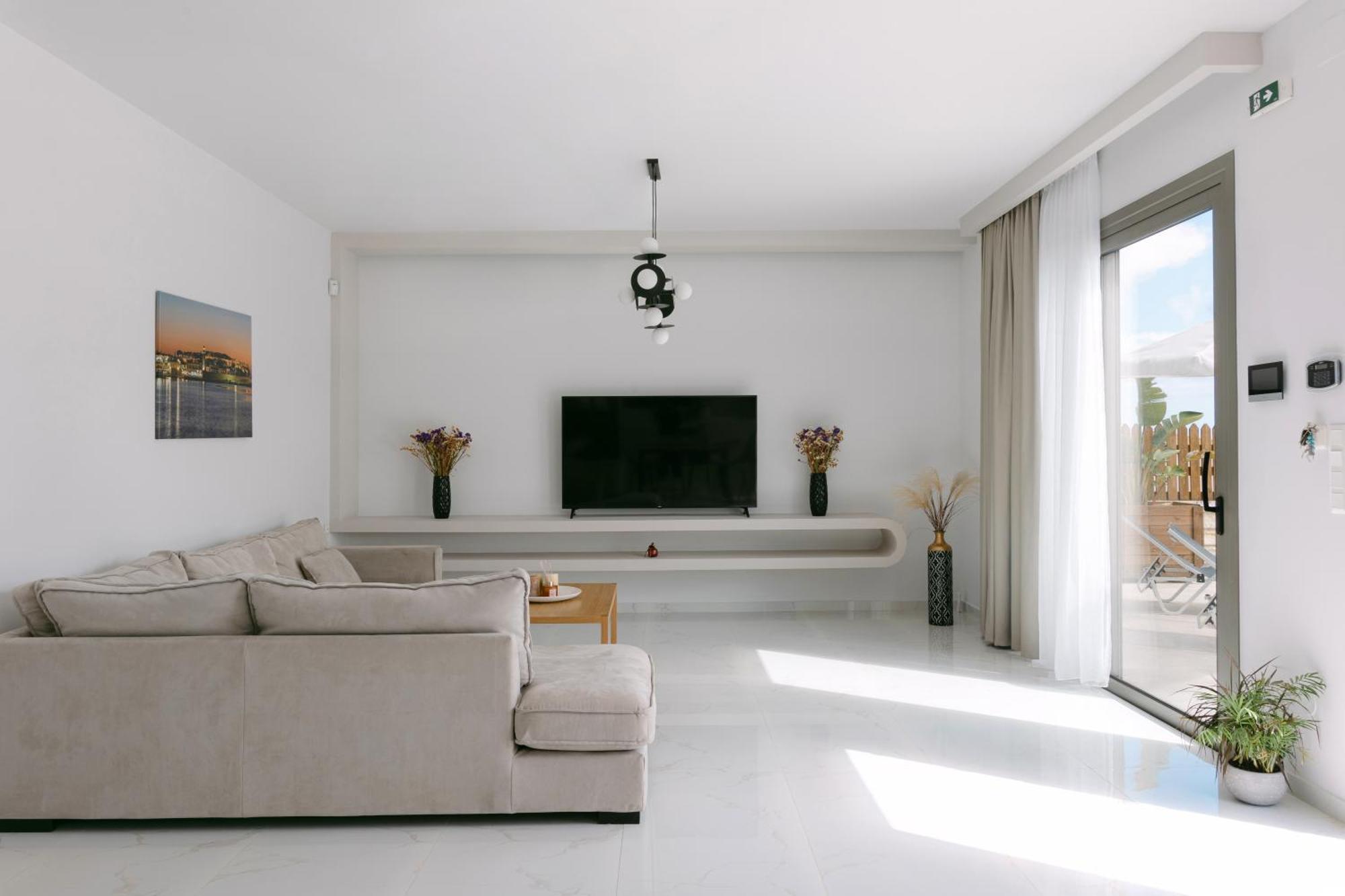 Halaro Villa Gerani  Luaran gambar