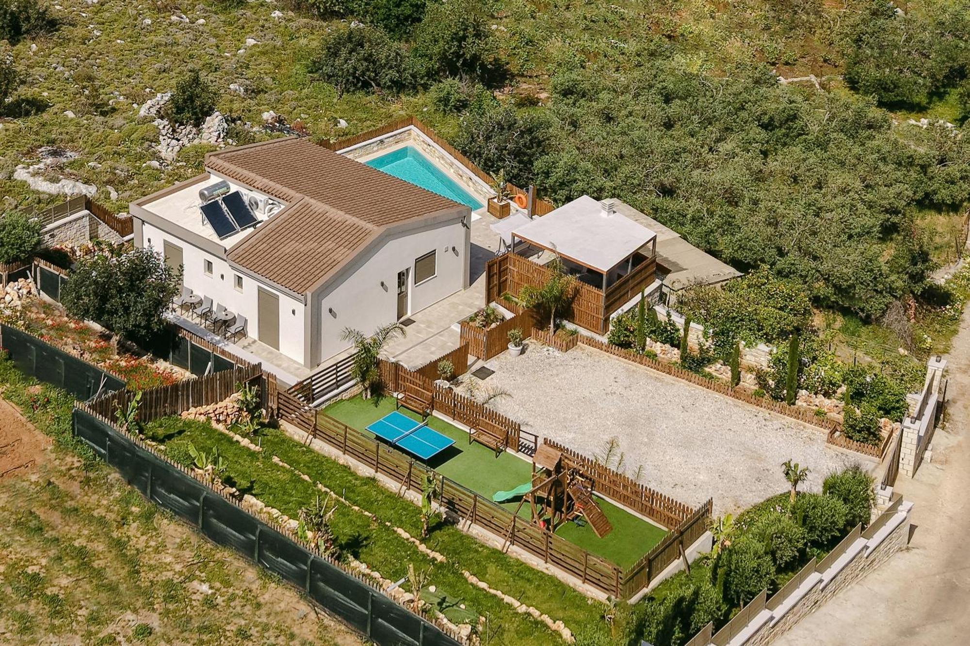 Halaro Villa Gerani  Luaran gambar